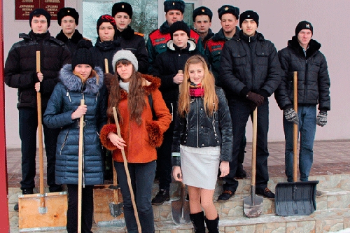 Акция «Молодежь ветеранам» прошла в Слуцке